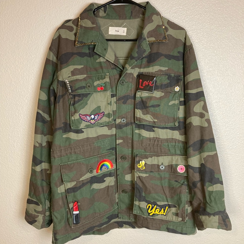 Womens Aritzia Tna camo jacket CUSTOMIZED sz M
